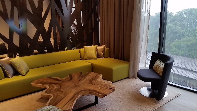 Rainforest Suite living room