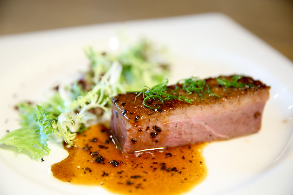 Forest森_(福星高照)黑菌汁香煎法国鸭胸_French Duck Breast served with Black Truffle Sauce (2)